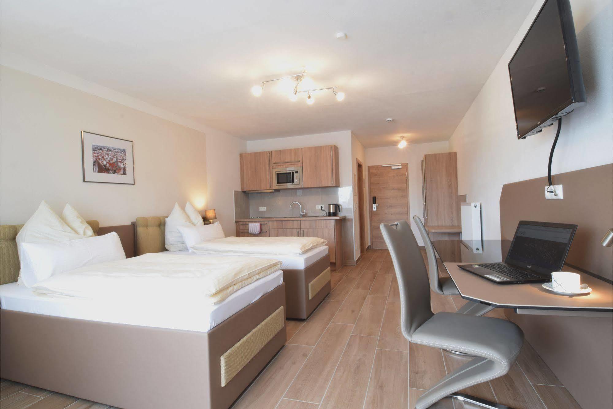 Aparthotel Donaustern Asbach-Bäumenheim Zewnętrze zdjęcie