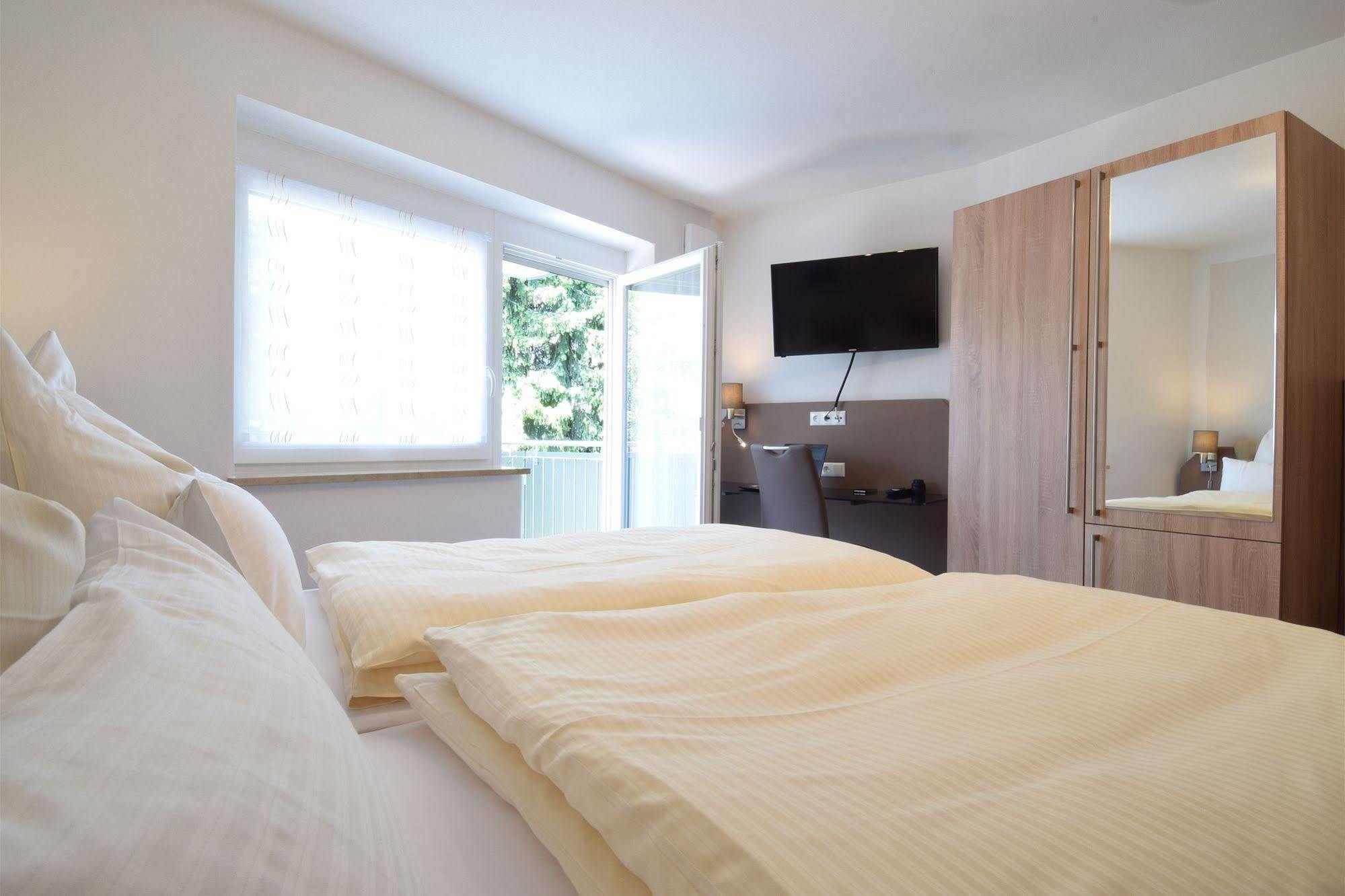 Aparthotel Donaustern Asbach-Bäumenheim Zewnętrze zdjęcie